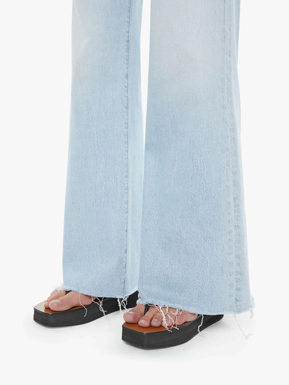 Mother Lil Husler Roller Skimp Fray Jeans in Bring The Cooler Size 27P NWT - Picture 3 of 14